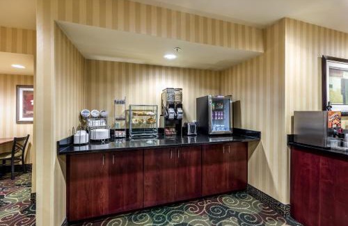 Vinton Hotel | Pet-Friendly Comfort at Cobblestone Inn & Suites, Vinton