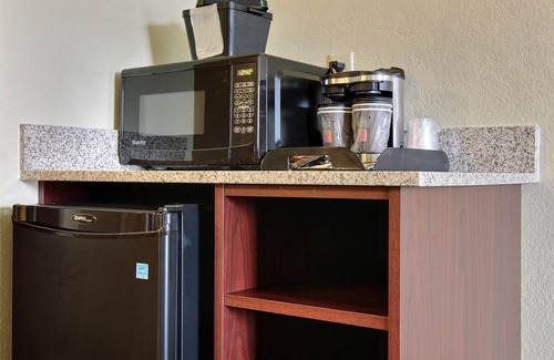 Vinton Hotel | Discover Cobblestone Inn & Suites - Vinton with Breakfast