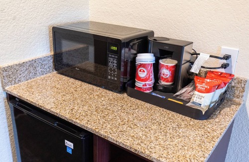 Winters Hotel | Exceptional Cobblestone Inn & Suites - Family-Friendly Stay