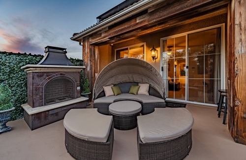 Clovis House | Experience Cobbo's House: Pool, Hot Tub & Ocean Views