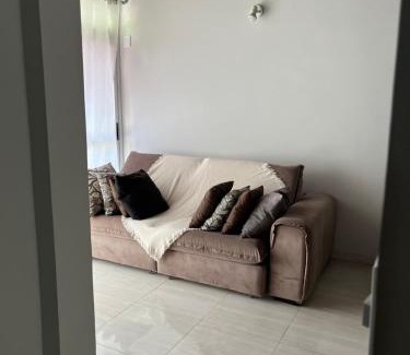 Saco da Ribeira Apartment | Ubatuba Retreat: Family-Friendly Stay with Ocean Views