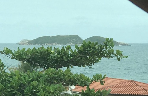 Ingleses do Rio Vermelho Apartment | Family-Friendly Getaway 50m from Praia Dos Ingleses