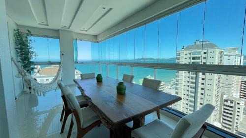 Andorinha Apartment | Stunning Oceanview Penthouse with Private Hot Tub