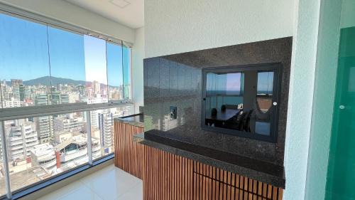 Andorinha Apartment | Stunning Oceanview Penthouse with Private Hot Tub
