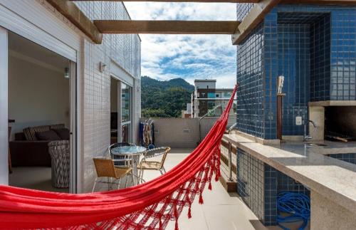 Governador Celso Ramos Apartment | Exclusive Cobertura with Private Jacuzzi and Ocean View
