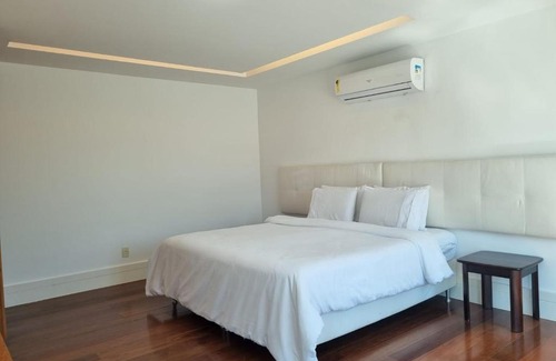 Flamengo Apartment | Top-Rated Cobertura with Pool & Family-Friendly Atmosphere