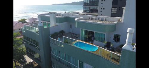 Canto Grande Apartment | Idyllic Poolside Retreat Steps from the Ocean