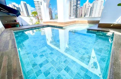Tombo Apartment | Cozy Retreat with Pool, Just 200m from the Beach