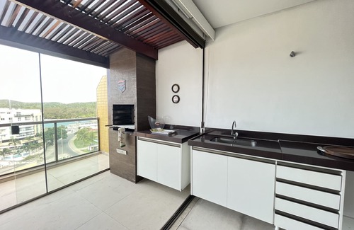 Cabo Frio Apartment | Indulgent Oceanfront Retreat with Jacuzzi & Pool Access