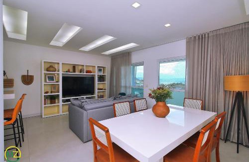 Copacabana Apartment | Modern 3-Bedroom Retreat with Jacuzzi and BBQ Access