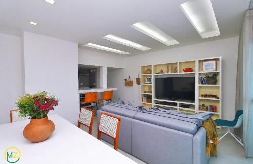 Copacabana Apartment | Modern 3-Bedroom Retreat with Jacuzzi and BBQ Access
