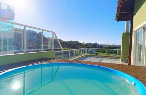 Santinho Apartment | Beachfront Retreat with Ocean Views and Family-Friendly Perks