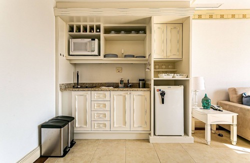 Jurere Apartment | Top-Rated Resort with Kitchen and Ocean View Amenities