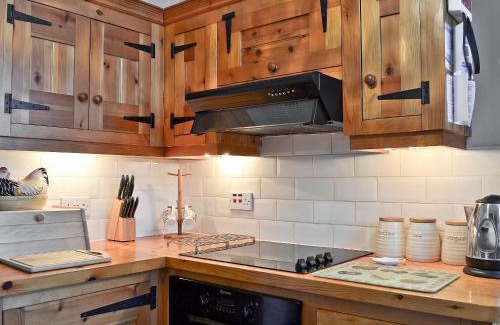 Flamborough House | Pet-Friendly Coble Cottage: 4-Star Stay with High Ratings