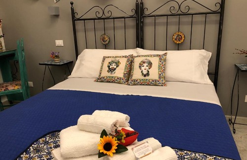 Caccamo House | Inviting Cocciu D'Amuri: Pet-Friendly with Hot Tub & Dining