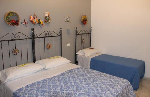 Caccamo House | Inviting Cocciu D'Amuri: Pet-Friendly with Hot Tub & Dining