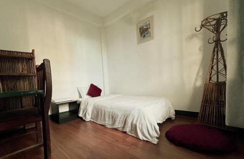 Lazimpat Bed & Breakfast | Inviting Cocina Mitho Chha BNB with Family-Friendly Amenities