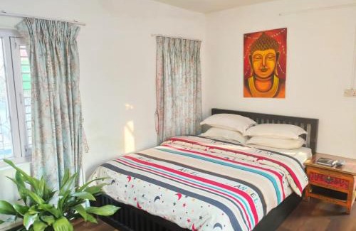 Lazimpat Bed & Breakfast | Inviting Cocina Mitho Chha BNB with Family-Friendly Amenities