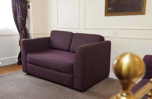 Stony Stratford Hotel | Discover Cock Hotel Stony Stratford with Family-Friendly Amenities