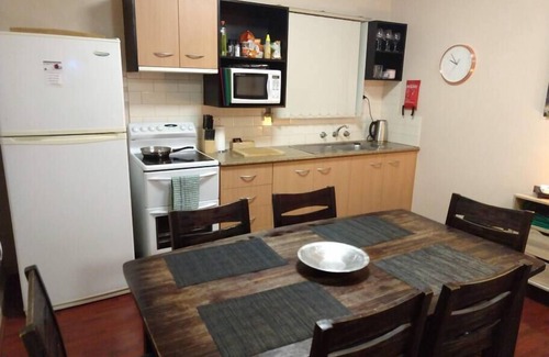 Halls Gap House | Pet Friendly Cockatoo Cabin in Halls Gap - Rated 8/10