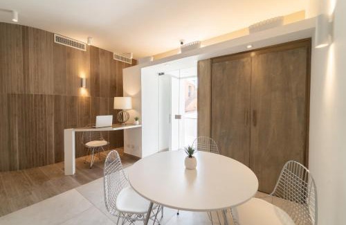 San Teodoro City Centre House | Family-Friendly Coclea Relais: A 4-Star Guest Favorite