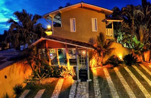 Camburi House | Beachfront Bliss at Coco Bambu Cambury - Rated 9/10!