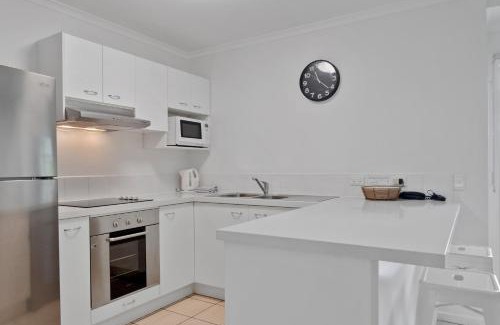 Noosaville Apartment | Relax at Coco Bay Resort: 4-Star Getaway with Pool & Hot Tub