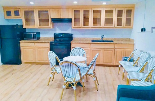 South Padre Island Hotel | Beachfront Bliss at Coco Beach Hotel with Pet-Friendly Perks