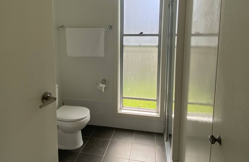 Killarney Vale Cottage | Experience Coco Blue Coastal Cottage by Shelly Beach