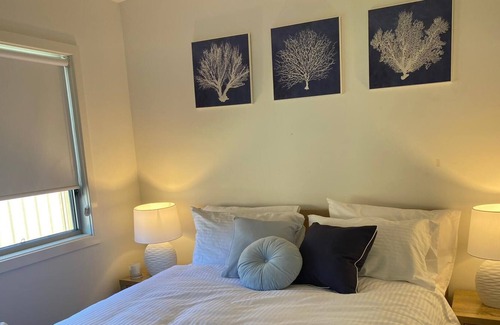 Killarney Vale Cottage | Experience Coco Blue Coastal Cottage by Shelly Beach