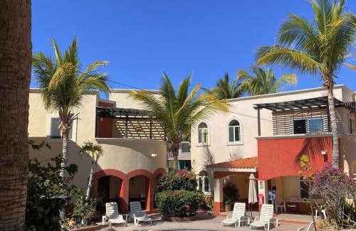 Loreto Hotel | Pet-Friendly Coco Cabanas Loreto with Oceanfront Pool