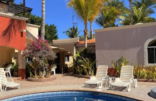 Loreto Hotel | Pet-Friendly Coco Cabanas Loreto with Oceanfront Pool