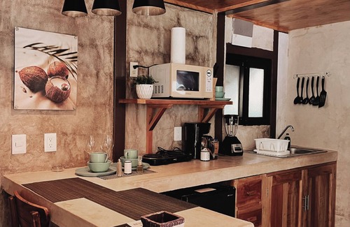 El Cuyo Cabin | Adult-Only Coco Cabin: Spa, Pool & Ocean View Retreat
