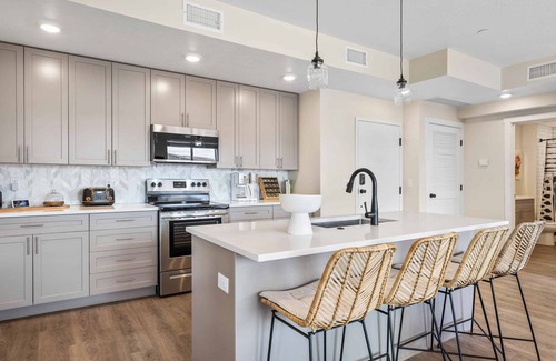 St. George Condo | Experience Coco Dunes: Lagoon & Pool Views with Hot Tub