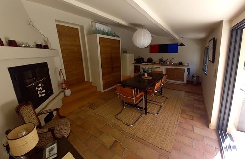 Saint-Marcellin-les-Vaison Apartment | Relax in a Serene Oasis with Ocean View and Spa Amenities