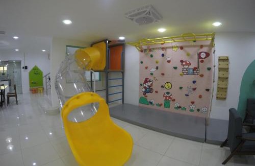 Kampung Gong Pauh House | CoCo Fun House Kemaman: Family-Friendly with Pool & Hot Tub