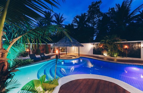 Wok Tum Villa | Cozy Coco Lilly Villas with Pool and Oceanfront Views