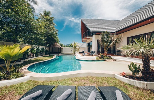 Wok Tum Villa | Cozy Coco Lilly Villas with Pool and Oceanfront Views