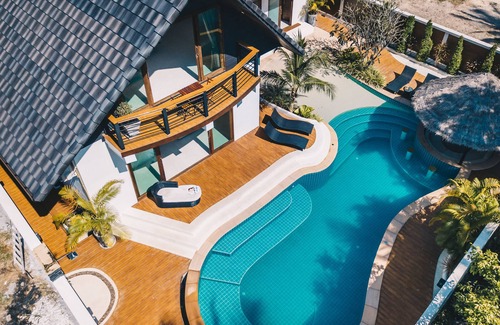 Wok Tum Villa | Cozy Coco Lilly Villas with Pool and Oceanfront Views