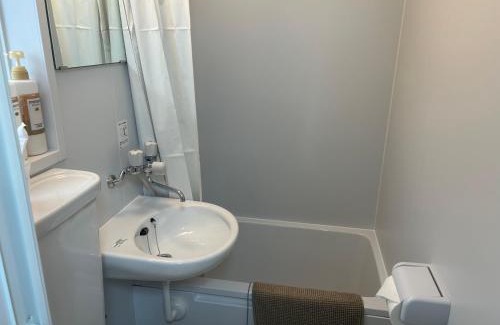 Kamimeguro Apartment | Budget-Friendly COCO Nakameguro302 with Hot Tub Amenities