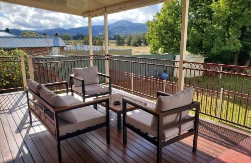 West Tamworth House | Relax at Coco's Cottage: 4-Star, Pet-Friendly Retreat