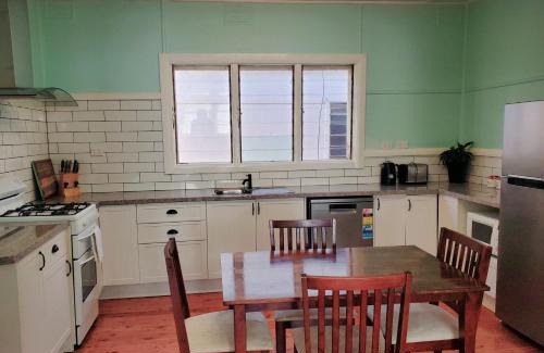 West Tamworth House | Relax at Coco's Cottage: 4-Star, Pet-Friendly Retreat