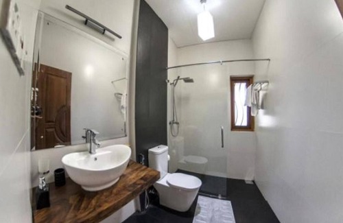 Polgasowita Villa | Budget-Friendly Stay at Coco Villa Peach Tree