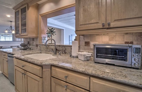 Venetian Way House | Ideal Cocoa Beach Retreat: Family & Pet Friendly with Pool