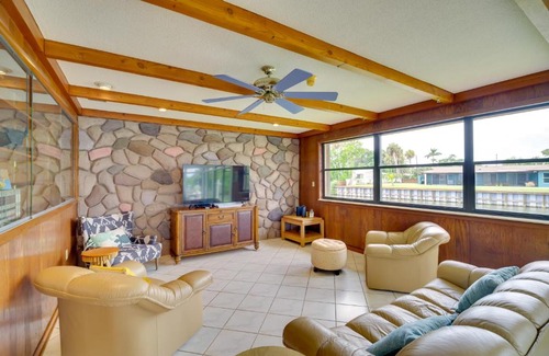 Cocoa Beach House | Charming Cocoa Beach House: Walk to Ocean & Enjoy Poolside