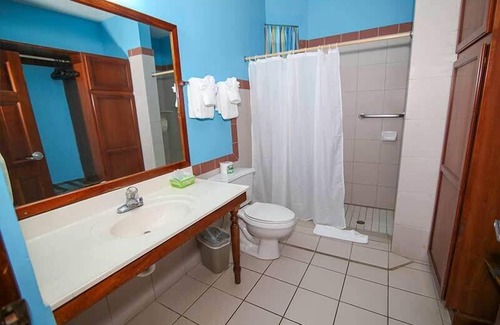 Negril Resort | Relaxing CocoLaPalm Seaside Resort with Ocean View and Spa