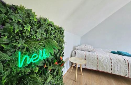 Verneuil-sur-Avre Apartment | Cozy Maisonnette en Duplex - Central Location, Family Friendly