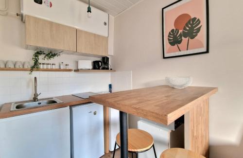 Verneuil-sur-Avre Apartment | Cozy Maisonnette en Duplex - Central Location, Family Friendly