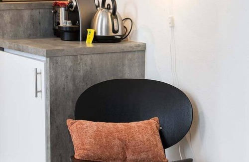 Les Cordeliers Apartment | Cozy Le Cocon des Cordeliers in City Center with Kitchen