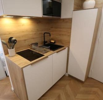 Bercy Apartment | Cozy Cocon: Family-Friendly Near Bercy Attractions